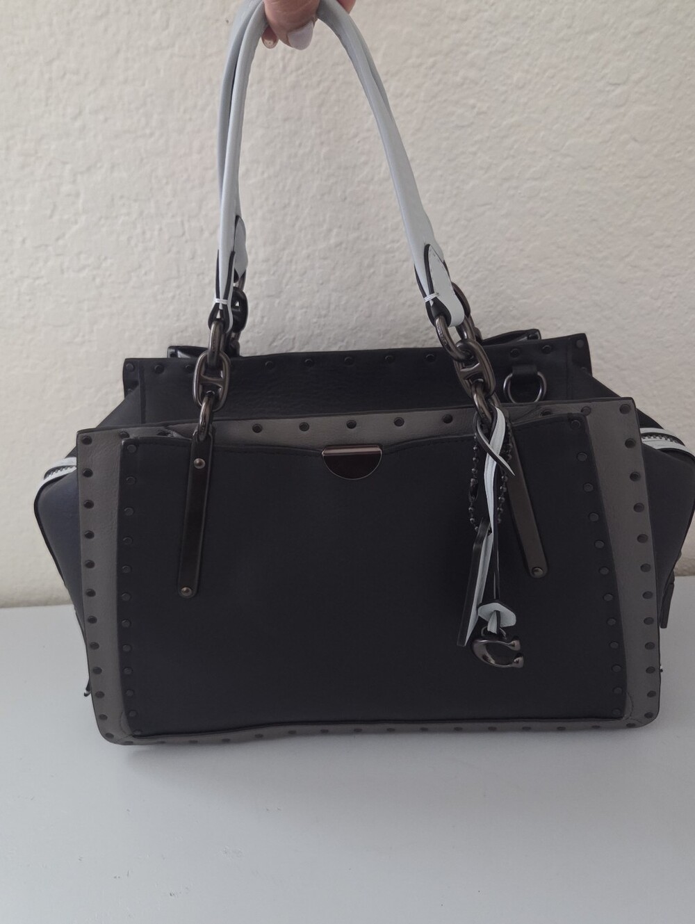 ✨️Coach Dreamer 27 Shoulder Bag Satchel In Colorblock With Rivets - Picture 2 of 12